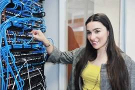 Network specialist wet moist female needed